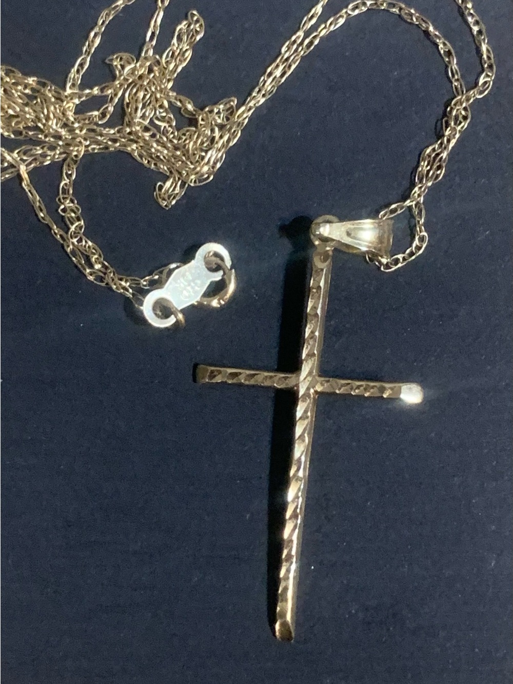 14kt Gold Cross Pendant Necklace - both marked and tested!🩷